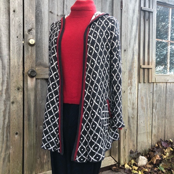 Belldini Sweater - Picture 3 of 16